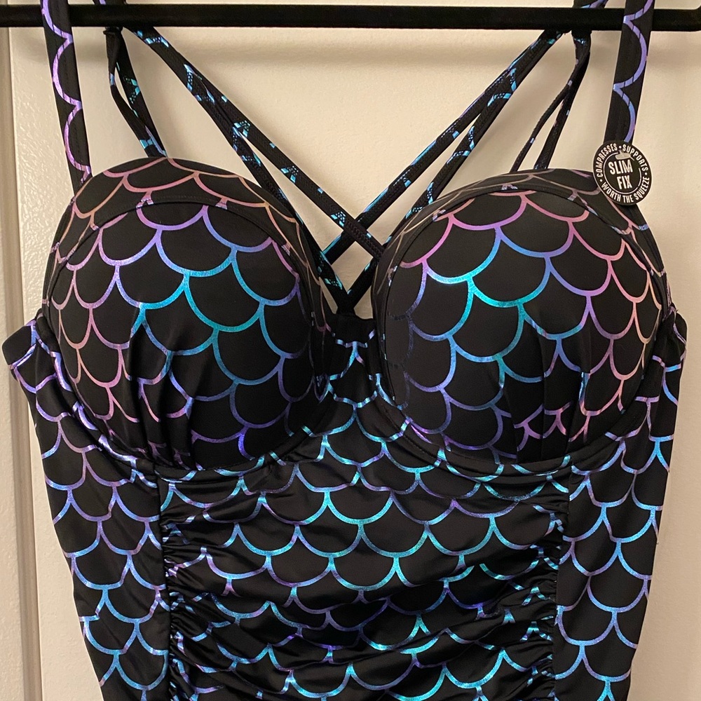 Torrid Mermaid scale swimsuit - Picture 4 of 6